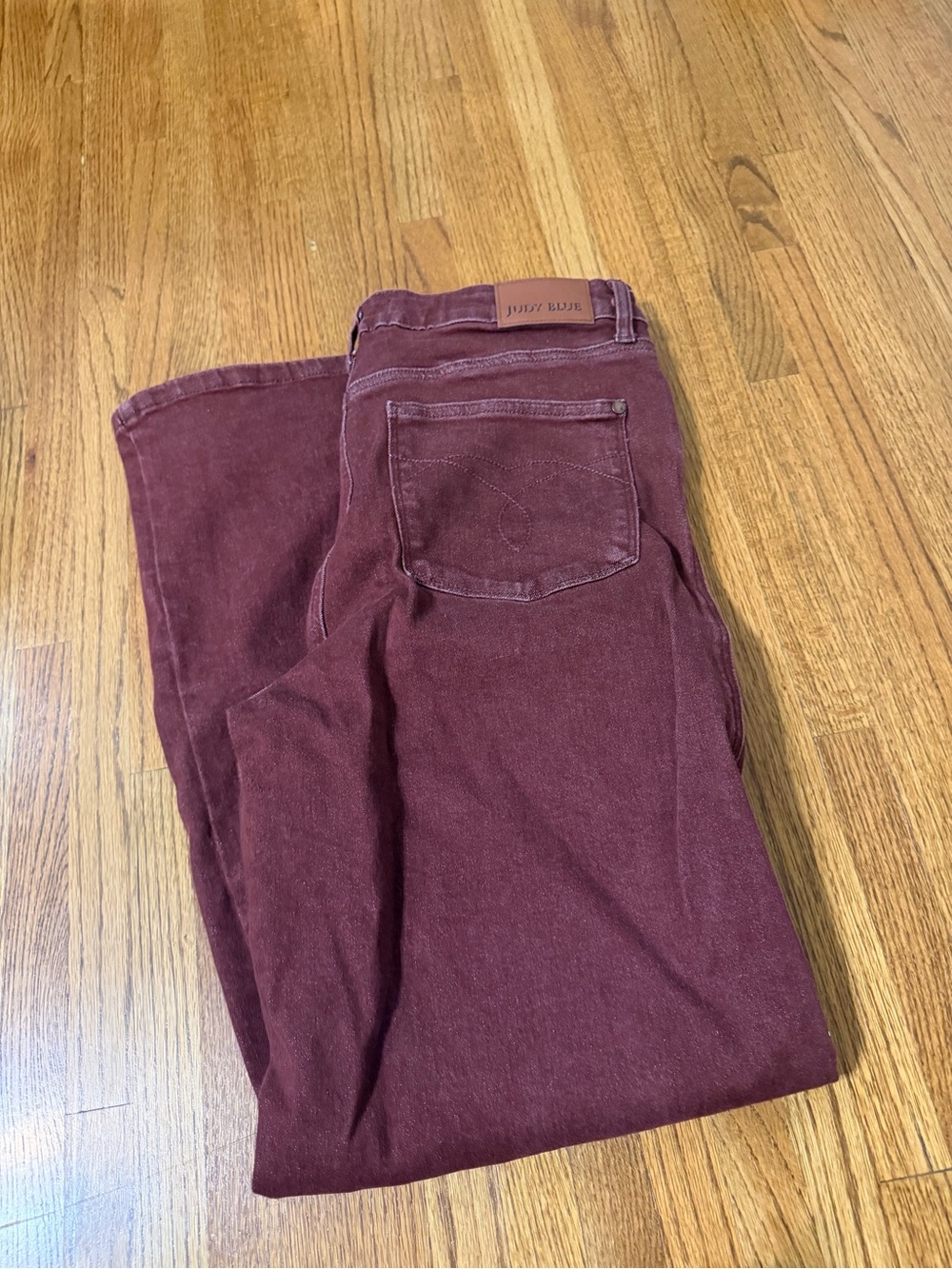 Judy Blue Women’s Burgundy Wide Leg Jeans 13/31